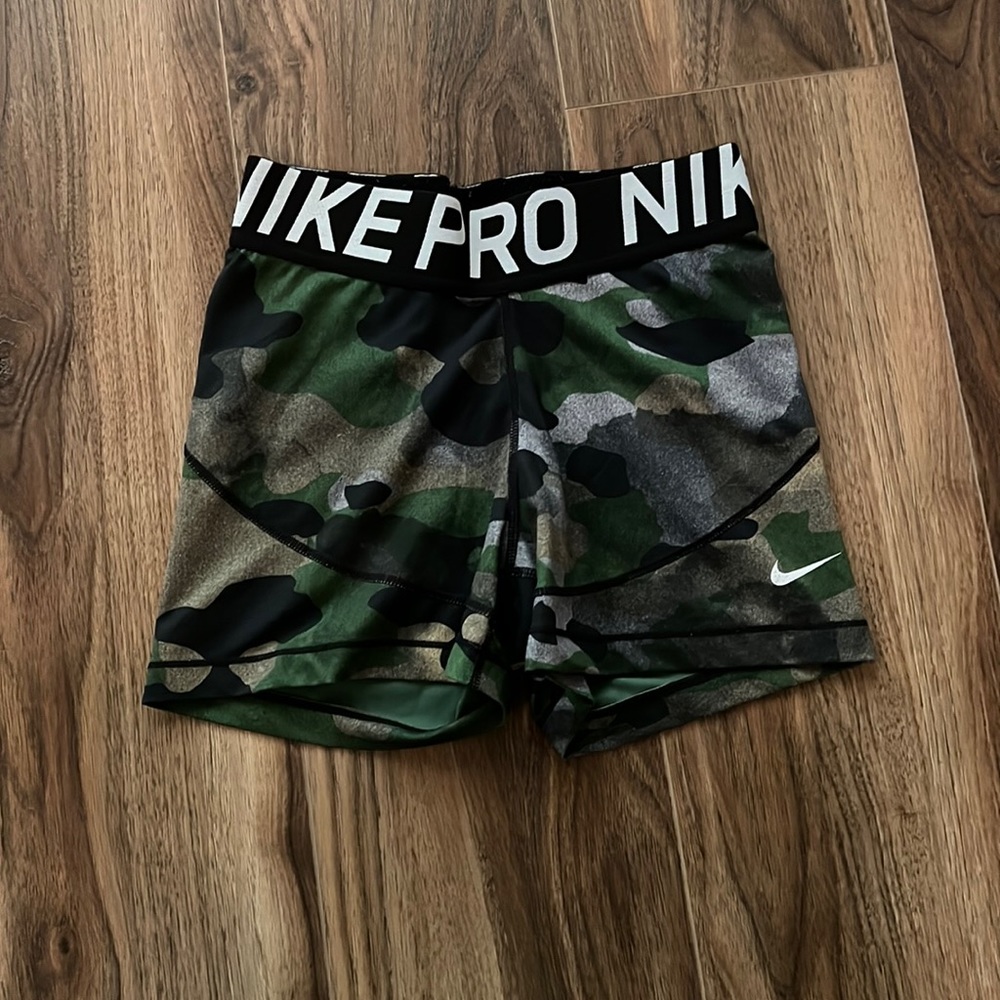 Camo Green Nike Pros